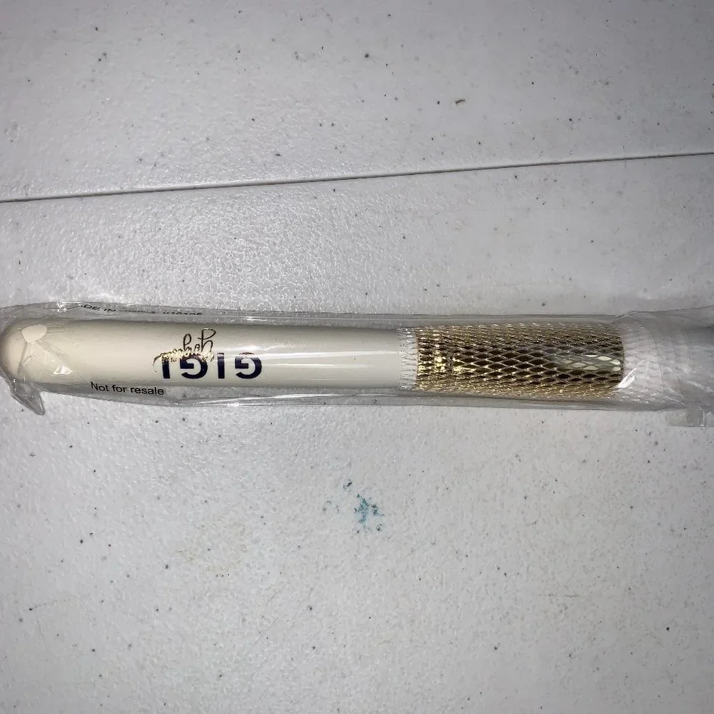 Gigi Gorgeous Cosmetics The Gorgeous Contour Brush